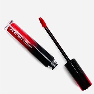 MAC LOVE ME LIQUID LIPCOLOUR - ADORE